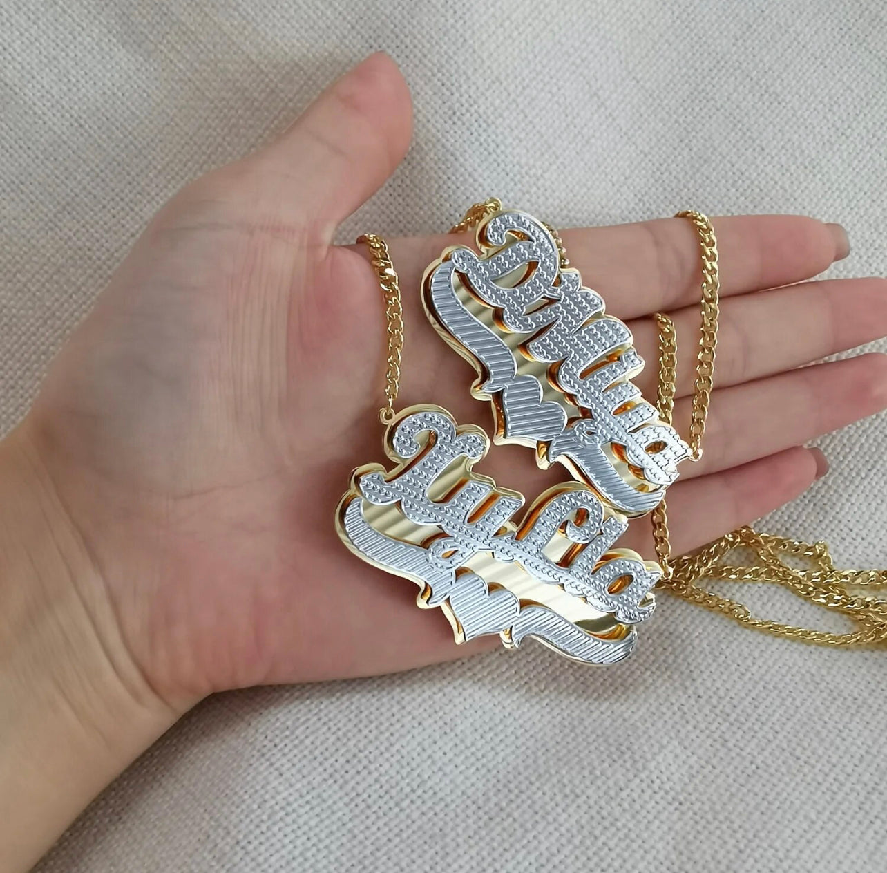 | 3D Custom Nameplate Necklace 18K Gold Plated Double Layer Two-Tone Personalized Name Necklaces With Heart Figaro Chain For Women