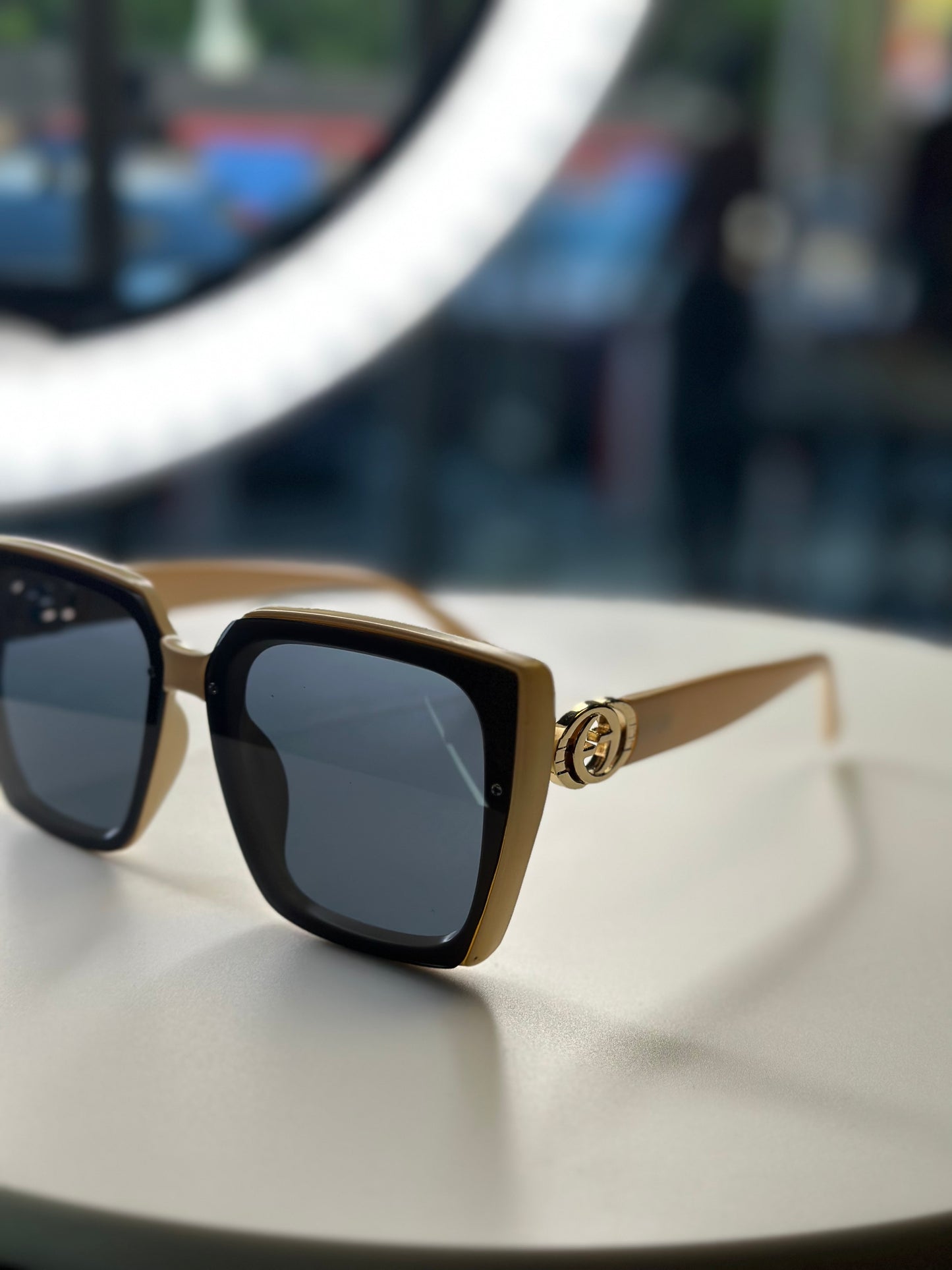 Women Gucci Shades